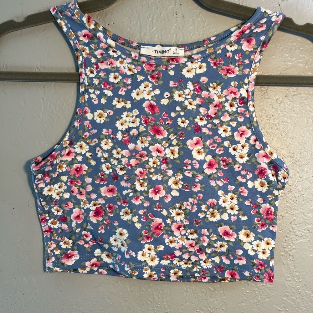 Timing Blue and White Fitted Crop Tank Top Floral Print SZ S Mini Cut Out